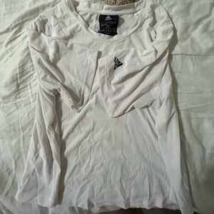 Mesh style Adidas workout top. Super comfortable and breathable fabric.